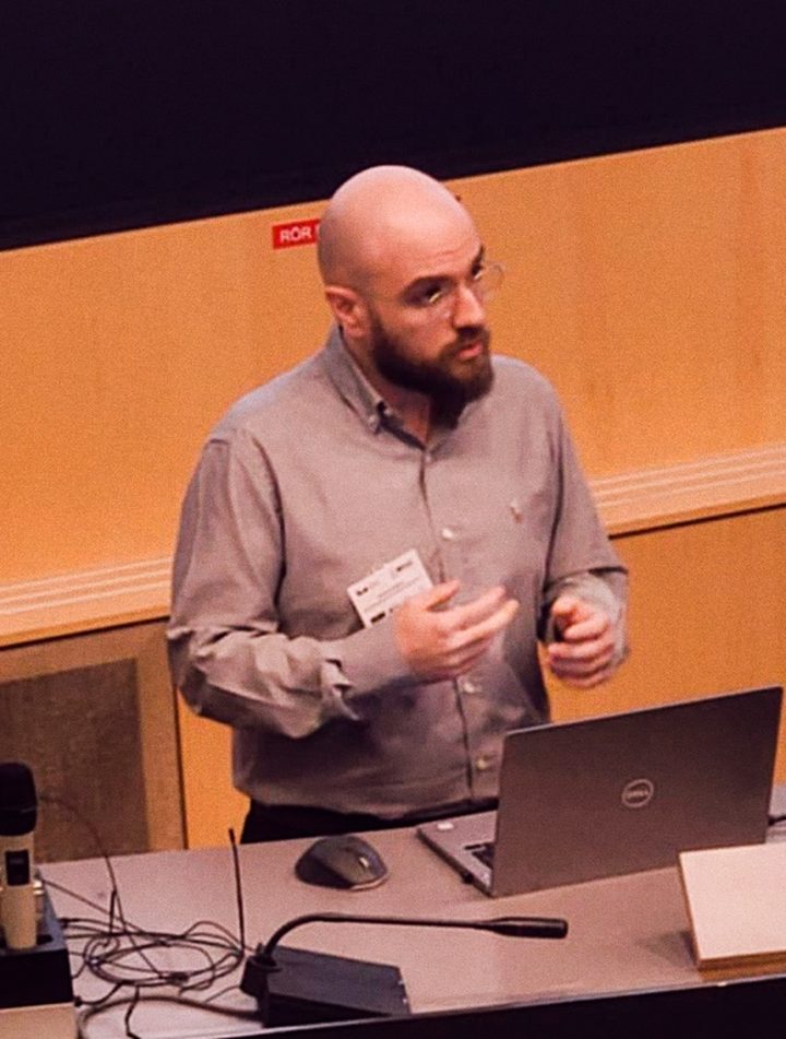 Dimitrios Kafetzis giving a conference talk